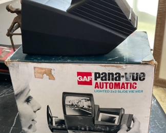 Panda-Vue Automatic Lighted 2x2 Slide Viewer