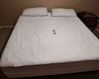 King Size SLEEP ONE bed and mattress that elevates