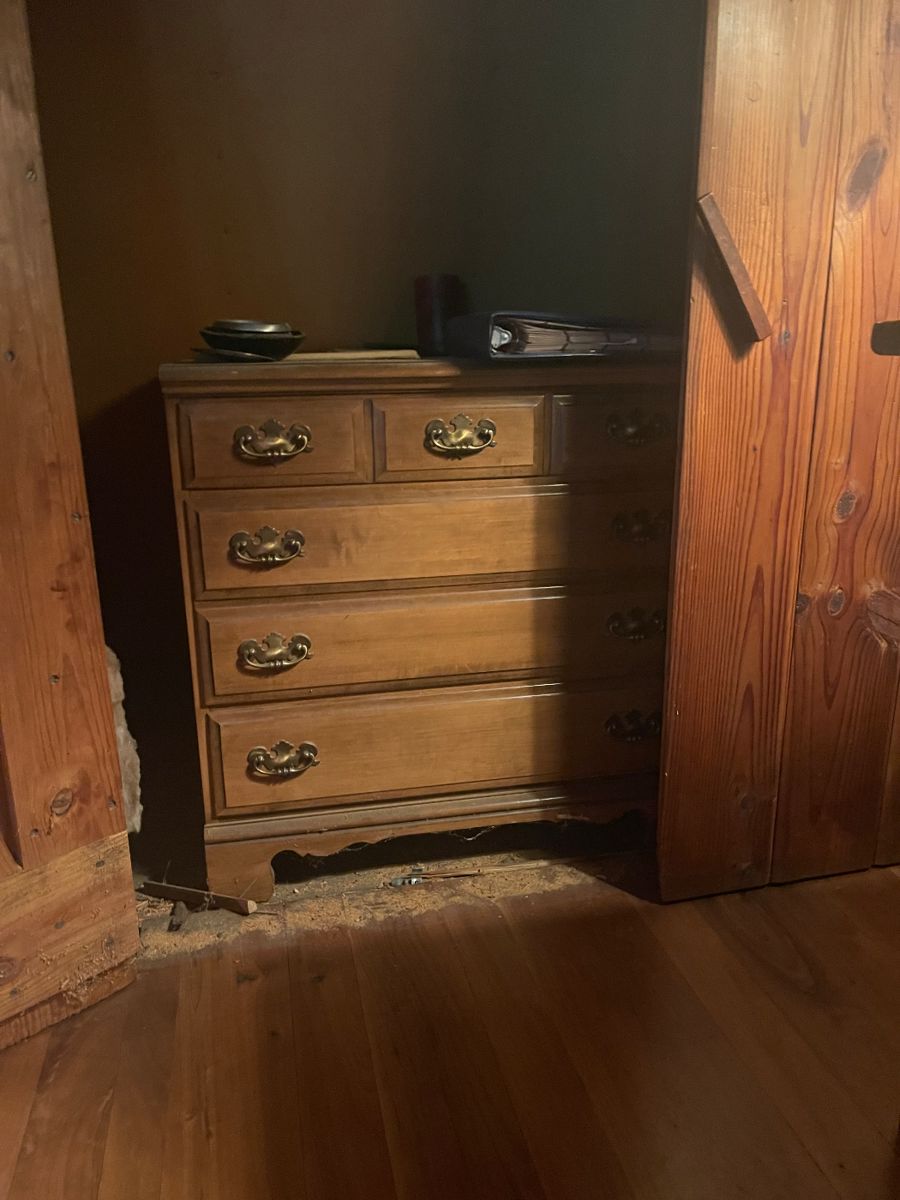 Glenview Estate Sale starts on 8/25/2023