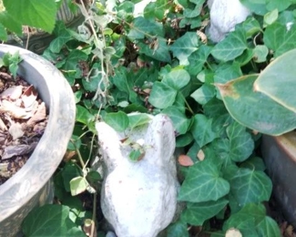 Garden decor - bunnies