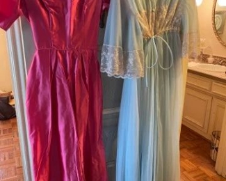 Vintage Clothing.  Lingerie Gown & Robe.