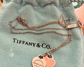 3 of 3

Tiffany & Co Necklace

925 & Pink Enamel w/ bag