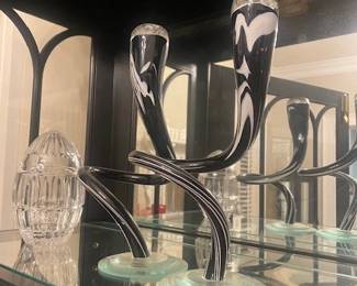 BLACK CURVED CANDLE HOLDERS