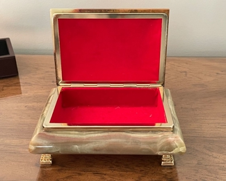 Additional view of onyx jewelry box when open ~