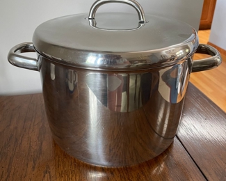 International Cookware Inc, Stock pot, $24