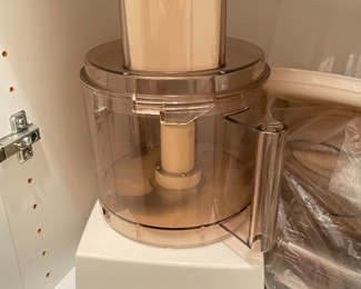 Cuisinart Food Processor with complete DLC -7 disc set, $85