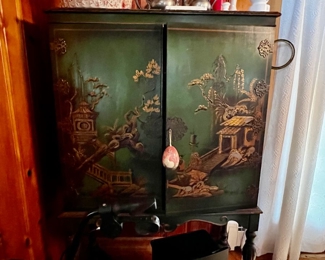ANTIQUE CHINESE CABINET
