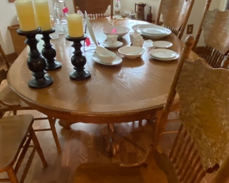 Oak table set with 6 chairs