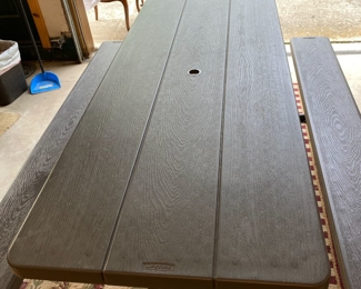 Fold up picnic table