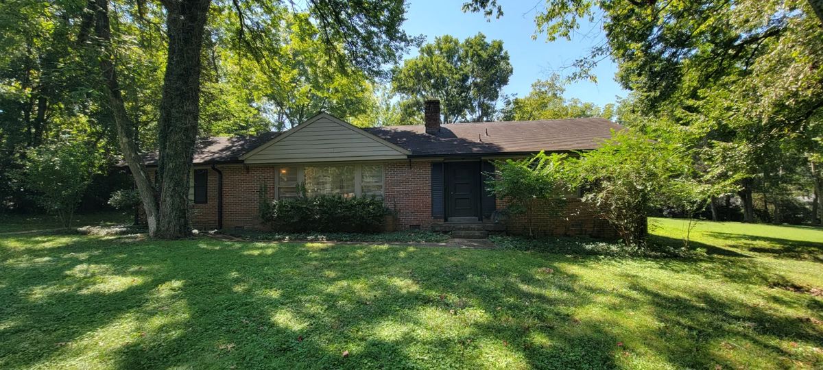 50 OFF!! Hillwood Moving Estate Sale starts on 8/25/2023