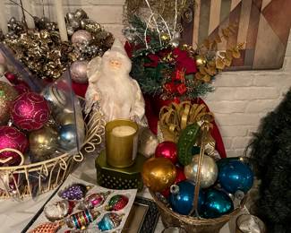 CHRISTMAS Decorations