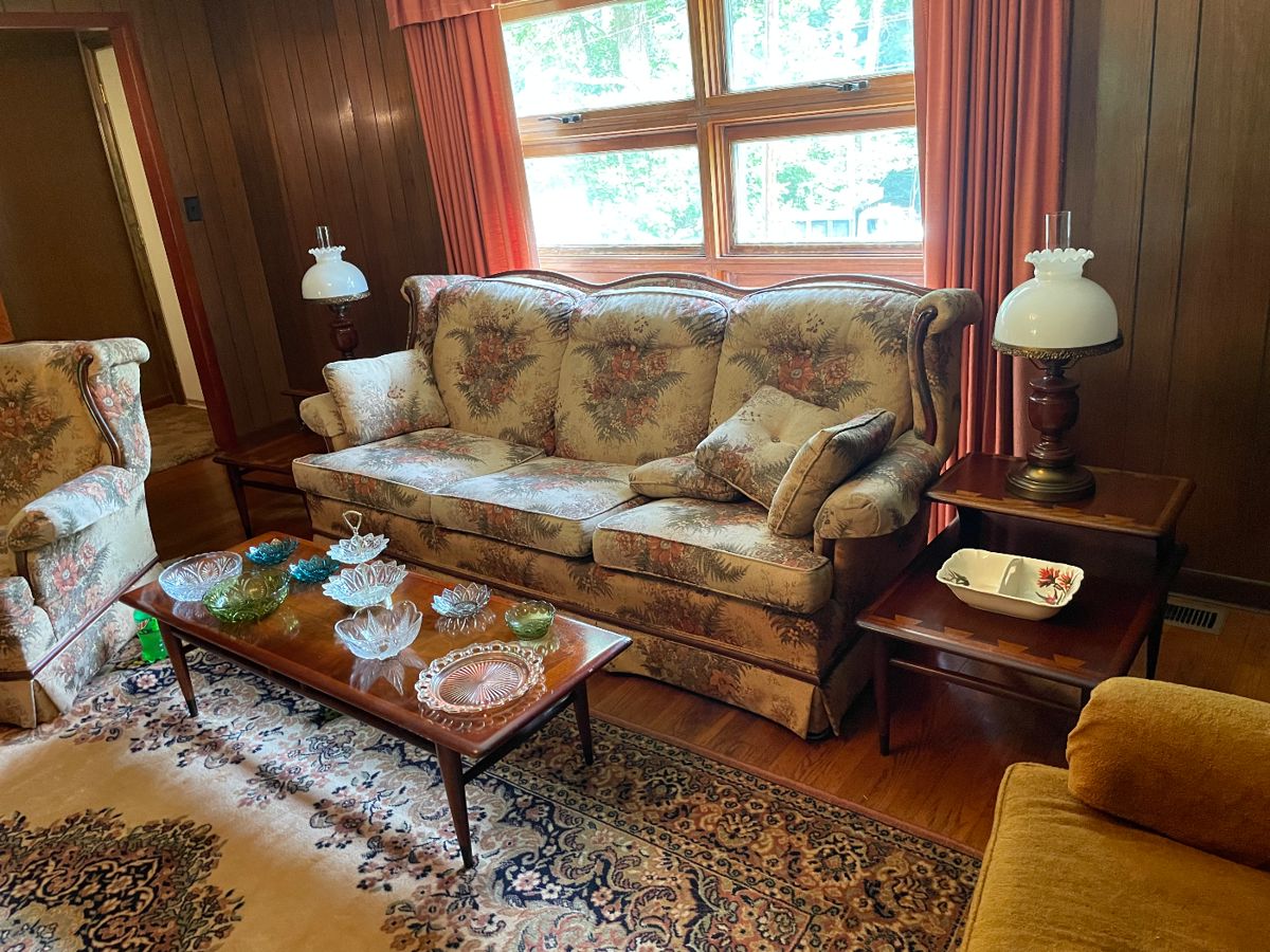 Antique and Vintage Estate Sale in Saint Paul, VA starts on 8/25/2023