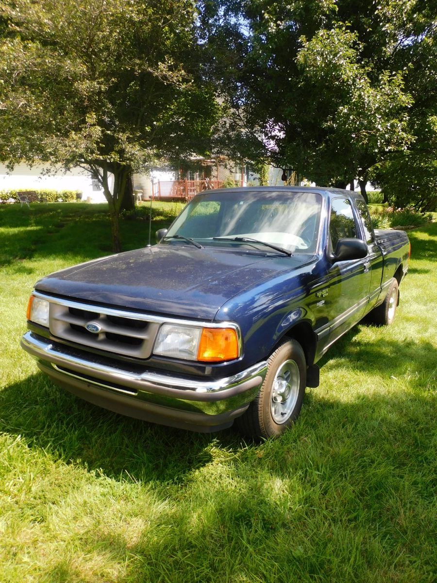 1996 Ford Ranger, 3.0 EFI Engine, 5-spd Trans. 2WD, Ext. Cab, Cloth Interior, Dura Bed Liner, Rally Bed Cover, 120,452 Miles. The pickup will be offered at 1:00 PM