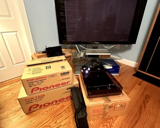 Media 70 inch TV, Stereo, Turntable, Speakers, Entire Sound Set-up