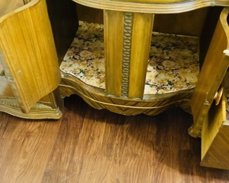 Antique Art Deco Vanity w/Large Mirror and Inlaid Top Mirror.