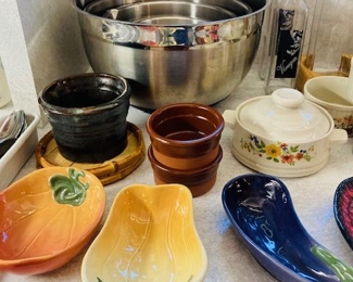 Kitchen Grips Stainless Steel Bowls.