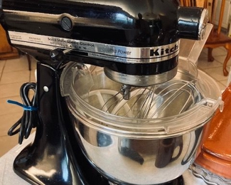 Black Kitchen Aid Mixer.