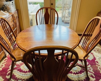 42" Round Wood Dining Table w/4 Chairs.