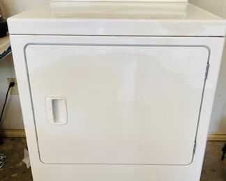 Maytag Gas Dryer. Quiet Series 100 Supersize Capacity. Top Condition.