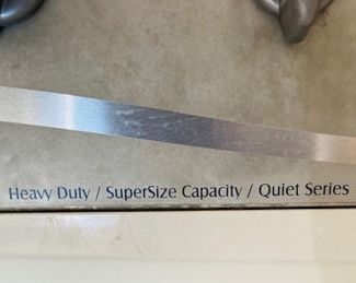 Maytag Gas Dryer. Quiet Series 100 Supersize Capacity. Top Condition.