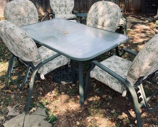 Samsonite Patio Set. Tempered Glass Top Table w/Chairs, Side Table, Ottoman and more. 19 Pc.