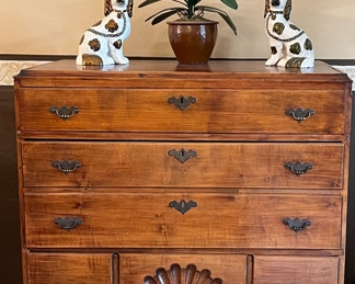 New Hampshire Antique 1800's in the manner of John Dunlap. Bearing the typical tooth and Bead Moulding and Fan Ornamentation