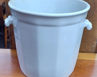 fuquayauctioncompany.hibid.com