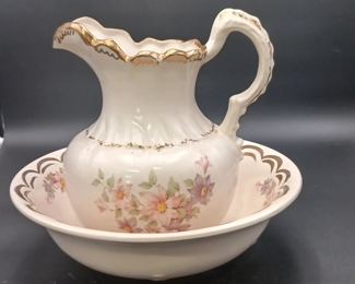 fuquayauctioncompany.hibid.com