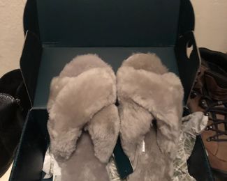 brand new EMU Australia slippers