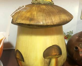 Mushroom cookie jar