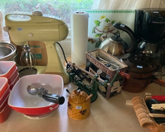 Pryex and stand mixer