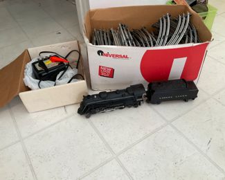 LIONEL TRAIN