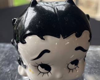 Betty Boop Salt/Pepper Shaker