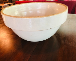 Lg white stoneware mixing bowl with collar