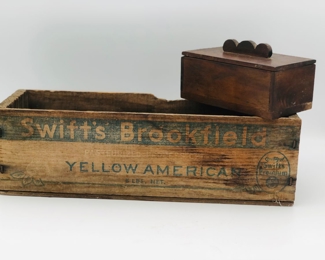 Swifts wooden cheese box
Hand made tramp art box