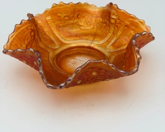 Iridescent carnival glass bowl flowers and sailboats 