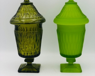 Vintage green Indiana glass Mt Vernon covered candy dish
Indiana diamond point satin glass apothecary jar Mt Vernon 