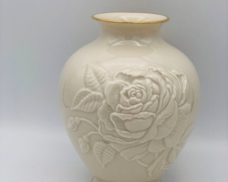 Lenox rose bowl vase