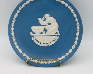 1973 Wedgewood mother plate
