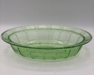 Uranium Jeanette depression glass veggie by