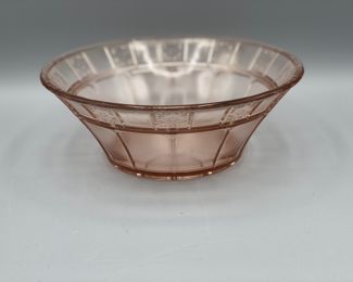 Pink depression glass fruit bowl