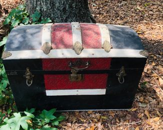 Steamer trunk