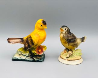 Enesco Orange Bird Figurine Flame-Colored Tanager
Robin