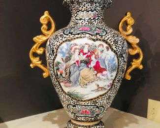Chinese satsuma lidded vase