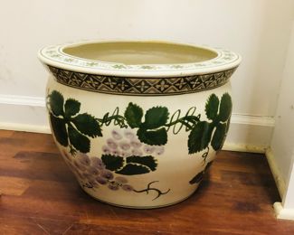 Vintage Handpainted Grapes Design Chinese Planter/fish bowl