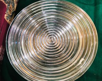 3 anchor hocking Manhattan retro dinner plates 