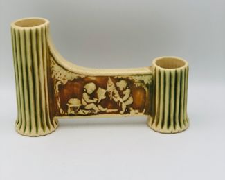 Donatello Roseville j double bud vase
Donatello was introduced by Roseville in 1916