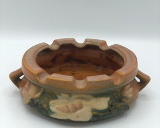 Roseville magnolia ashtray 