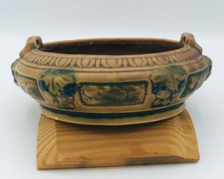 Roseville 1924 brown florentine