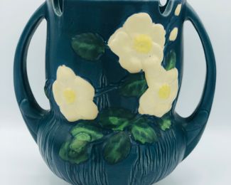 Roseville 1950’s notched rim vase white rosé double handle 